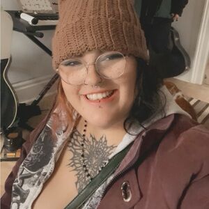 Meet your Posher, Gayle